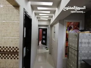  14 شقه 200 م الحي التاسع الشيخ زايد مجاوره اولي  حي القصور والفلل تشطيب شخصي
