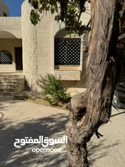  4 فيلا للبيع في جبل الحسين من المالك مباشرة