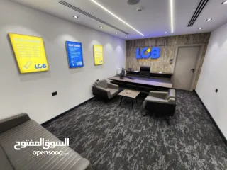  7 مكتب فخم للإيجار أو البيع