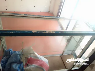  8 ستاندات عرض