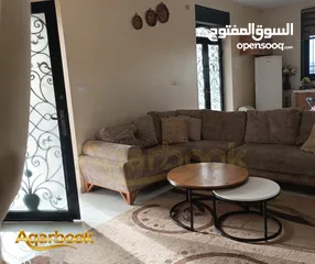  5 بيت مستقل مع مساحة خارجية للبيع