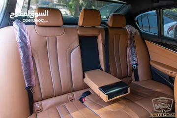  9 Bmw 530I 2023 M kit Gasoline   السيارة مميزة جدا و قطعت مسافة 75,000 كم فقط