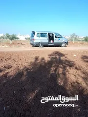  5 باص هيونداي ستاريكس 2001