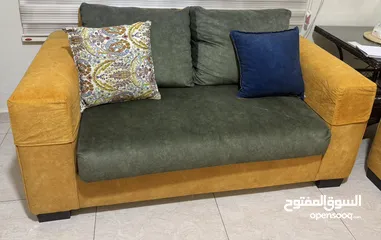  3 طقم كنب ثلاثي عصري -  مجوزتين / 1 ثلاثية