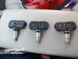  3 حساسات عجال وبخاخات بريوس 2008