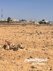  4 اراض سكنية متميزه للبيع في محافظة المفرق قرية الصالحية 2169م /مساحة 750م جانبها مديرية التربية