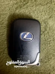  2 ريموت لكزس بحالة الوكاله