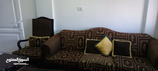  4 طقم كنب وطاولات خشب زان