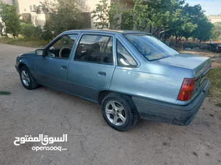  2 اوبل كاديت موديل 1989