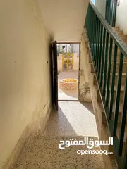  21 منزل مستقل طابقين مع ارض وحديقة مساحة الارض 1000 متر مربع