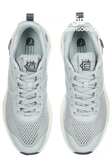  4 Anta original men shose size 44  fits 43 also