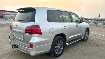  5 لكزس LX570 2011