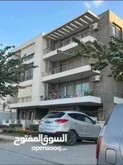  8 شقة للبيع بجوار سيتي سنتر الماظة في تاج سيتي علي طريق السويس - Taj City New Cairo