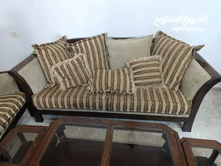  2 طقم كنب وطاولة وطربيزات