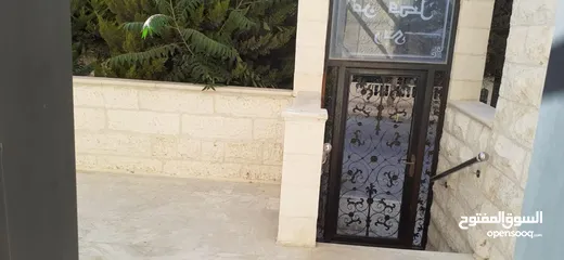  10 شقة أرضي للبيع