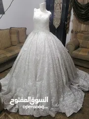  6 بدلات زفاف وخطبة وملون... فساتين زفاف وخطبة وملون وطرحات عروس وتوربان عروس