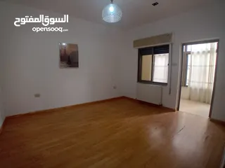  10 شقة فارغة - عرقوب خلدا - 3نوم 1ماستر - 196م
