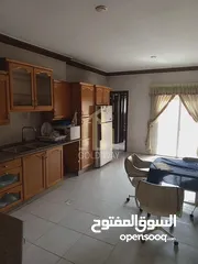  13 شقة أرضية معلقة (طابقية) 257م في أرقى مناطق عبدون / ref 3099