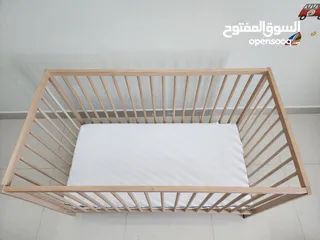  1 BABY CRIB wooden