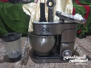  1 عجانة 7 لتر مع خلاط زجاج ومفرومة لحمة  استعمال بسيط جدا