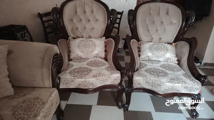  4 طقم كنب للبيع سبع مقاعد ب300قابل للتفاوض