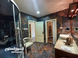  8 شقة مفروشة للإيجار 340م2 ( Property 18197 )-174847950