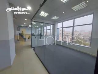  9 مكتب في منطقة راقية للايجار في ضاحية الامير راشد بمساحة بناء 190م