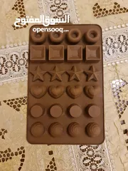 9 قوالب شوكولاتة