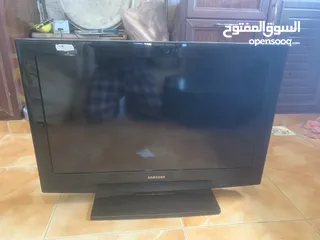  1 شاشة سامسونج LCD 39iinch