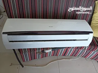  2 2 ton Gree ac good condition