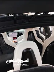  7 تسلا x لون أسود دفع رباعي 7 مقاعد جلد بحالة الوكالة