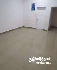  3 منزل مقسم بنظام شقق