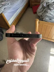  7 آيفون 14 برو ماكس بحالة وكاله مع شحن وكرتون مساحة 128 جيجا  بطارية 85٪؜ استعمال سنتين فقط وارد كندي