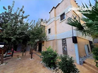  1 فيلا للبيع في أجمل المواقع في عمان تبعد عن الدوار السابع 15 دقيقه اطلاله مميزه على جبال فلسطين
