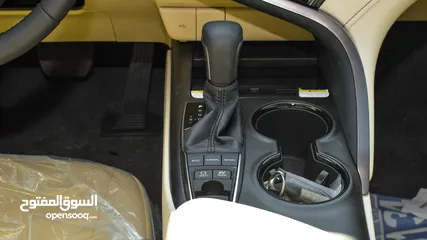 17 Toyota Camry CAMRY 2.5L Hybrid GLE SILVER 2024