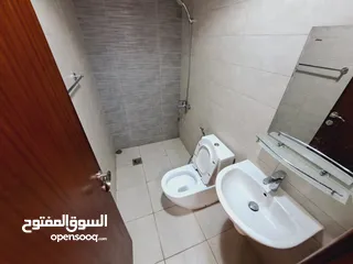  3 شقه بموقع مميز خلف بانورما مول