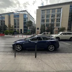  3 Tesla Model S 85
