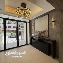  3 شقة للبيع طابق أول في الشميساني  - مساحة 200م2 وبأعلى المواصفات والتشطيبات الفاخرة