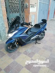  1 Kymco AK 550cc