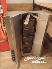  4 عدة مطعم شاورما وسناكات بحالة ممتازة للبيع
