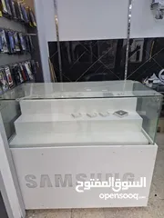  4 محل تلفونات للبيع من الداخل مع تبديل عقد الايجار من المالك