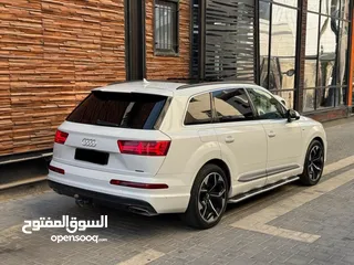  3 Audi Q7 Sline