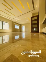  12 شقه في ضاحية النخيل للبيع فاخره جدا موقع مميز مطله على طريق المطار