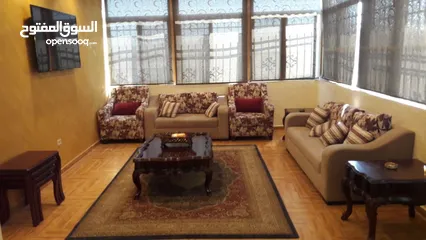  9 للايجار شقة في منطقة مميزة بدير غبار