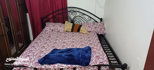  1 master bed