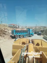  27 بلدوزر D8L +لودر 470 +حفارة 450 +حفارة 300 للإيجار