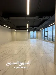  8 مكتب جديد للايجار 77m مميز جداً مجمع السعودي