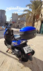  5 فيسبا 150cc موطو شبه جديدة ماشية 1200ك أمورها عشرة على عشرة مسجلة موطو نضيفة زي مموضح في صور