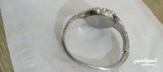  4 ساعه للبيع كالفن كلاين استخدام بسيط بحالت الوكاله بدون كرتونه