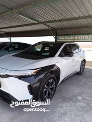  2 TOYOTA BZ4X